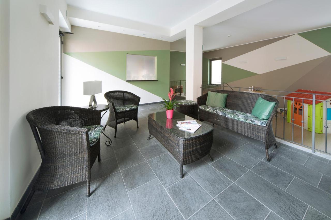 Hotel Residence Laigueglia Free Parking Buitenkant foto