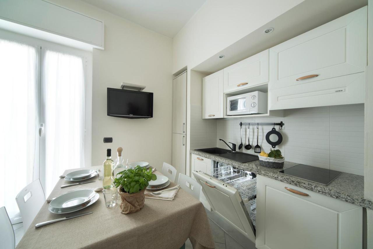 Hotel Residence Laigueglia Free Parking Buitenkant foto