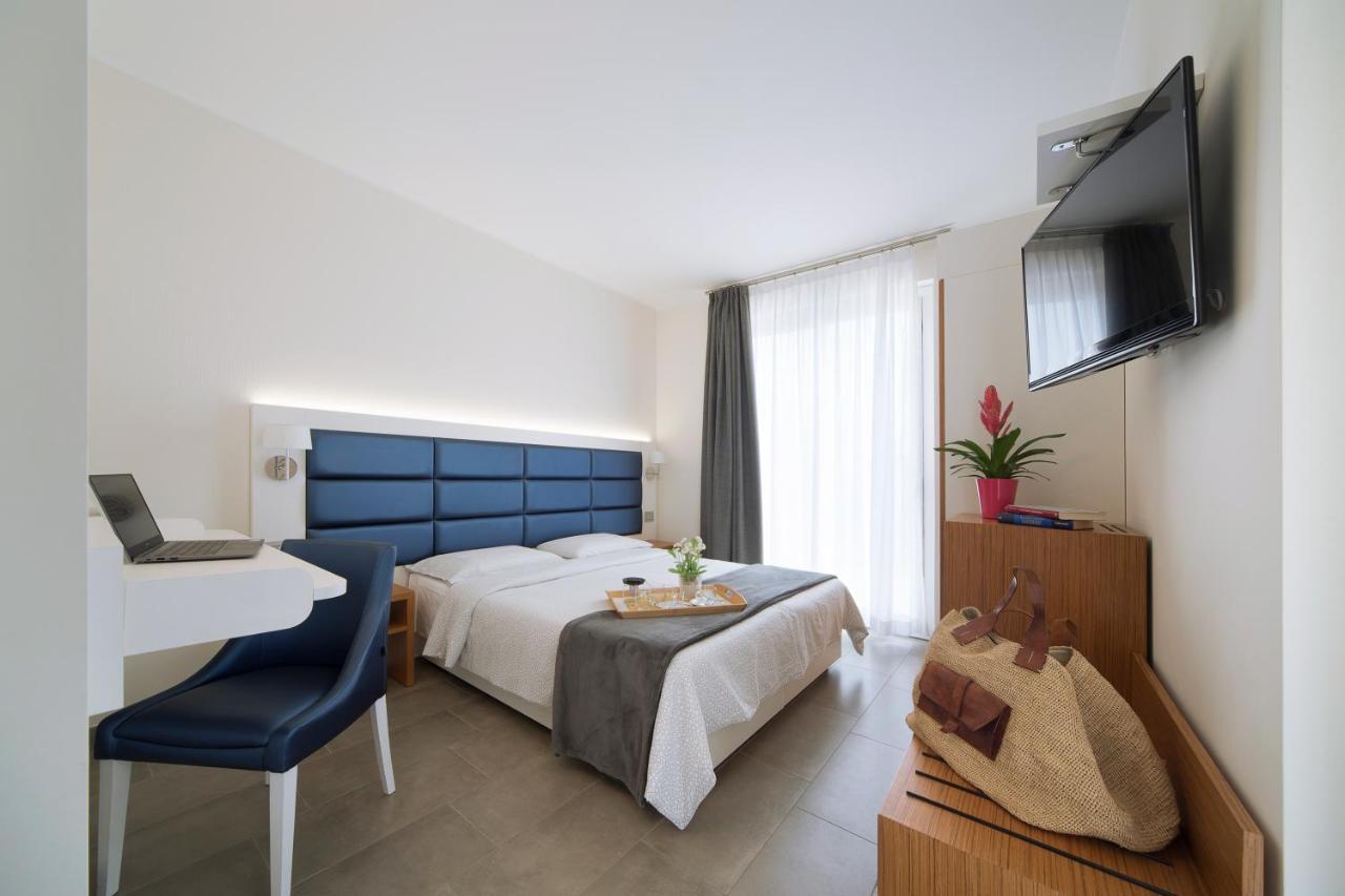 Hotel Residence Laigueglia Free Parking Buitenkant foto