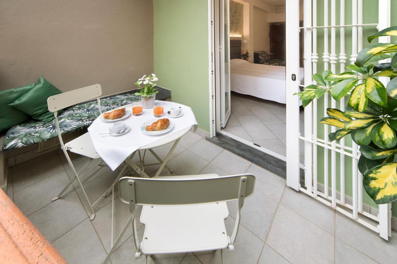 Hotel Residence Laigueglia Free Parking Buitenkant foto